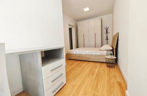Clusone Apartment | Crosio Home