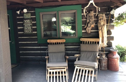 Gypsum Cabin | Cross Creek Ranch log home hideaway for the perfect getaway