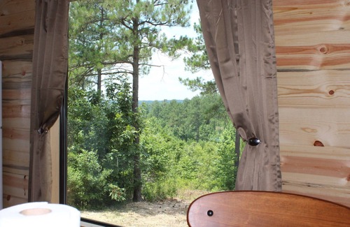 Murfreesboro Cabin | Crosscut Cabins- Minutes from Lake, River, & Diamond Mine! Private Hiking Trail!