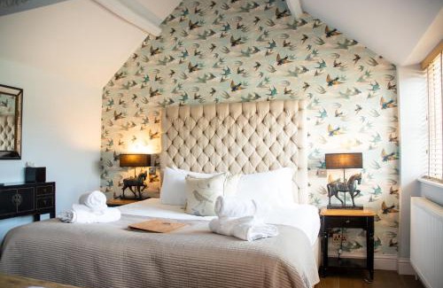 Penwood Hotel | Crown and Garter