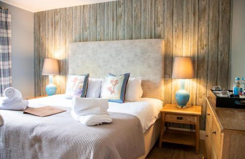 Penwood Hotel | Crown and Garter