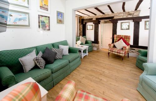 Woolhope House | Crown Inn