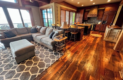 West Jefferson Cabin | Crown Jewel - Mountain Magic: October in the Carolinas