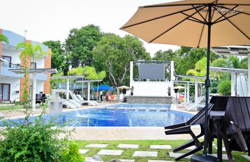 Gloria Resort | Crown of the Orient Beach Resort