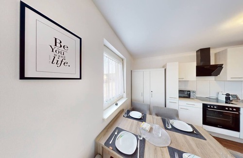 Dornbirn Apartment | Crown : Tolles Appartment - Küche - Parkplatz