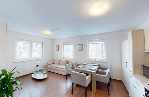 Dornbirn Apartment | Crown : Tolles Appartment - Küche - Parkplatz