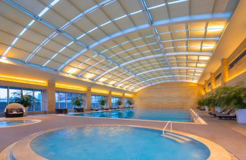 Middle Chaoyang Hotel | Crowne Plaza Beijing Lido by IHG