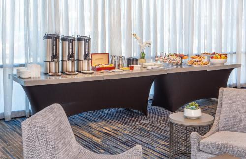 Woburn Hotel | Crowne Plaza Boston - Woburn by IHG