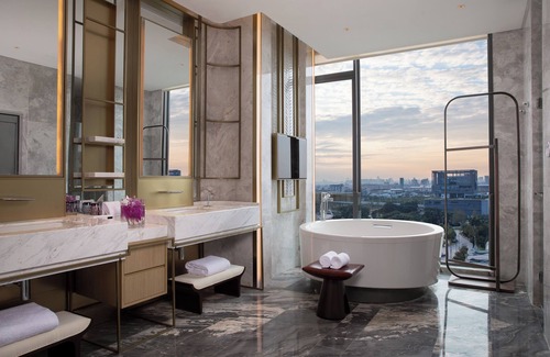 Nanhai Hotel | Crowne Plaza Foshan Nanhai-an IHG Hotel-Guangzhou South Railway Station Free Shuttle Bus