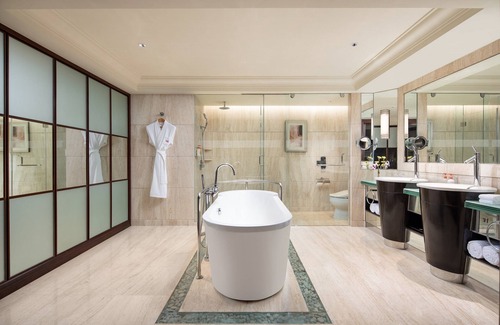 Yangpu Hotel | Crowne Plaza Shanghai Fudan by IHG