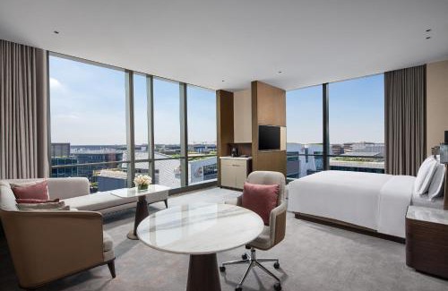 Minhang Hotel | Crowne Plaza Shanghai Hongqiao by IHG
