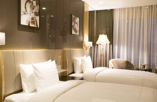 Putuo Hotel | Crowne Plaza Shanghai Noah Square by IHG