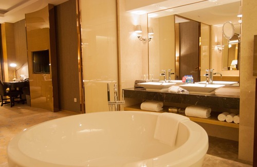 Putuo Hotel | Crowne Plaza Shanghai Noah Square by IHG