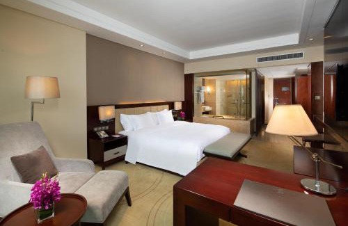 Luqiao District Hotel | Crowne Plaza Taizhou by IHG