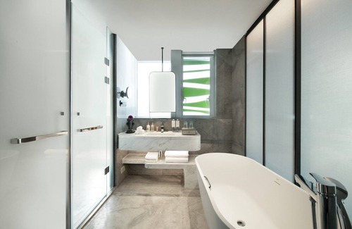 Hongshan Hotel | Crowne Plaza Wuhan Optics Valley by IHG