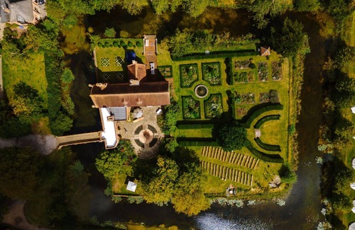 Stowmarket House | Crows Hall - Five Bedroom House, Sleeps 10