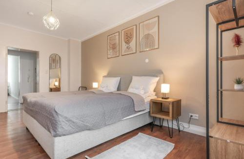 Antonviertel Apartment | Cruwzo - Modern Centrally Located Apartment with Parking