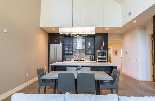 Crystal Bay Condo | Crystal Bay Penthouse 301 Community Hot Tub