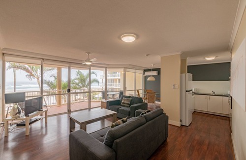 Tugun Apartment | Crystal Beachfront Apartments