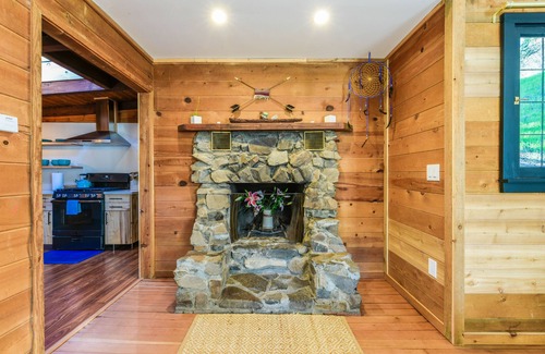 Topanga Apartment | Crystal Cabin☀️Topanga Restored Vintage Lodge