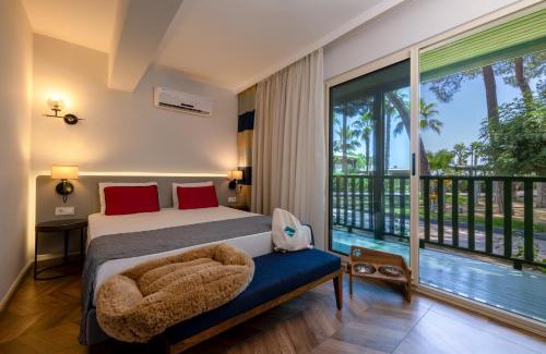 Beldibi Resort | Crystal Flora Beach Resort - Ultimate All Inclusive