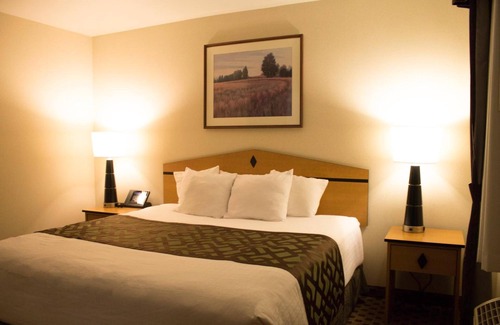Great Falls Hotel | Crystal Inn Hotel & Suites Great Falls