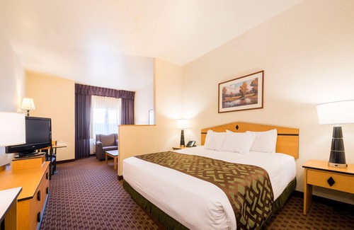 Great Falls Hotel | Crystal Inn Hotel & Suites Great Falls