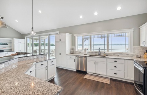 Crystal Condo | Crystal Lake Beachfront Condo - Sleeps 8 - Montcalm County