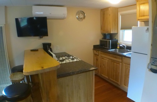 Beulah Hotel | Crystal Lake Resort