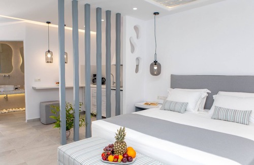 Naxos Town Hotel | Crystal Mare Suites