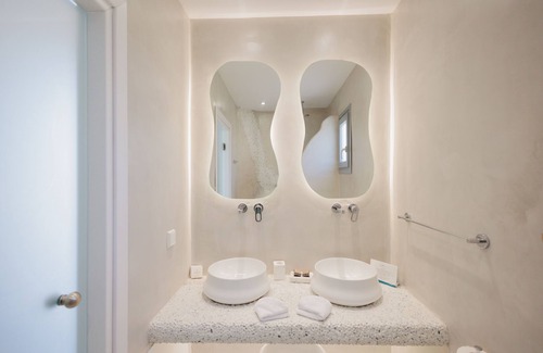 Naxos Town Hotel | Crystal Mare Suites