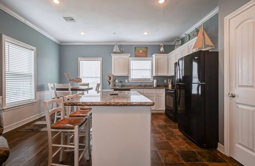 Crystal Beach House | Crystal Moon - a 2 bedroom, 2 bath home that sleeps 8.