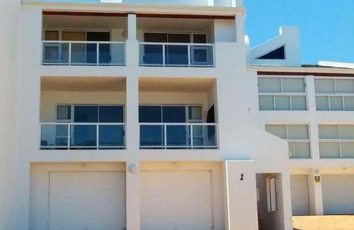 Shelley Point Apartment | Crystal Sea House