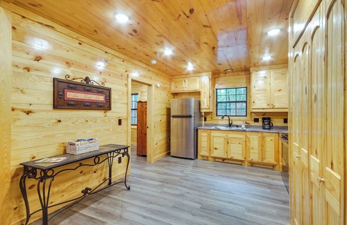 Copiah County Cabin | Crystal Springs Cabin, 4 Mi to Calling Panther!