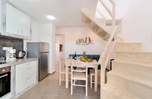 Messaria Apartment | Crystal Villas Santorini 2