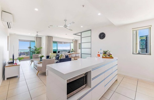 Darwin City Centre Apartment | Crystal Waterfront A Panoramic Balcony Haven
