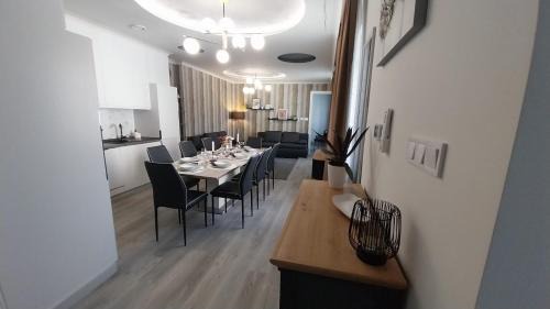 Dorog Apartment | Cseresznyefa Vendégház
