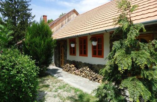 Felsotold House | Cserhát Guesthouse