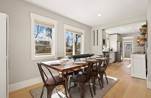 University Park House | CSU Hideaway – King Bd, Backyard Oasis, EV Charger