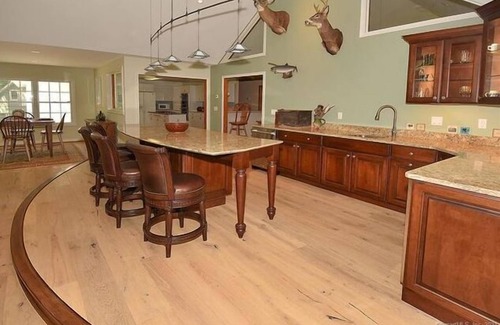 Willington House | CT Ranch Home Retreat on 120 Acres