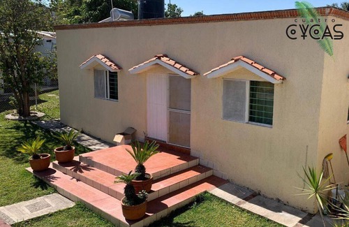 Tlajomulco de Zuniga Apartment | Cuatro Cycas - Casa de Campo con Alberca y Terraza