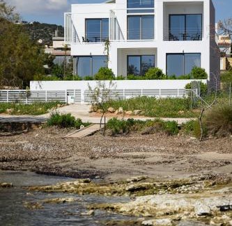 Spata-Artemida Apartment | CUBES ON THE BEACH Athens Airport
