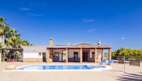 Alhaurin de la Torre House | Cubo's Casa Rural La Viña Angulo