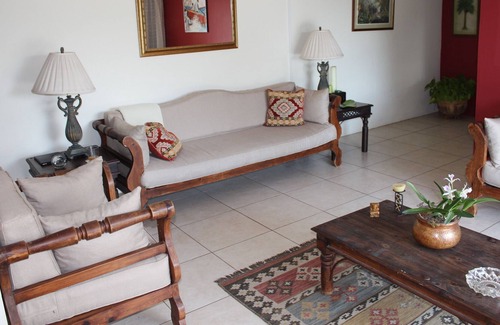 Lance aux Epines Apartment | Cuckoo's Nest - One bedroom flat in private villa