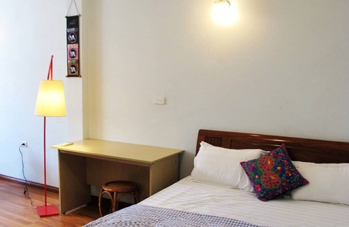 Yen Phu Apartment | Cucku Yen Hoa - Apple room
