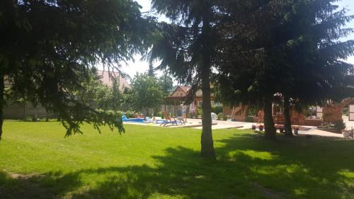 gmina Zukowice Apartment | Cudowny Zakątek z Ogrodem i Basenem