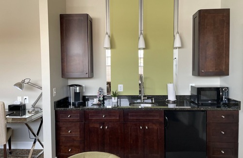 West Fairfax Hotel | Culpeper Center Suites