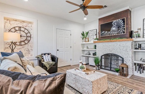Waco Apartment | Curated Cottage. minutes from Silos, zoo, Baylor