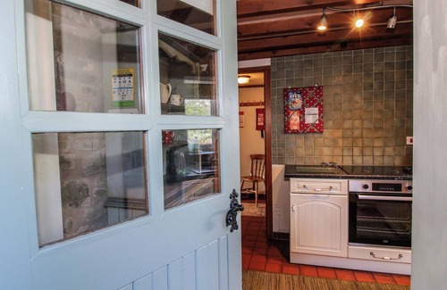 Bromlow Cottage | CURLEW COTTAGE, pet friendly, with a garden in Hope, Shropshire