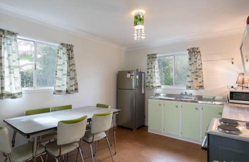Point Lookout House | Curlew Shack | old school beach house with a contemporary makeover